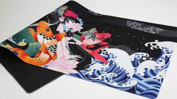 varmilo koi daisy mousepad