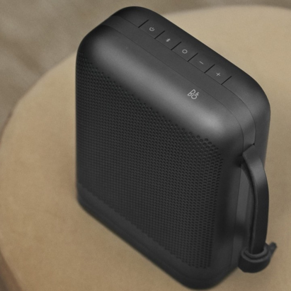 bang and olufsen beoplay p6