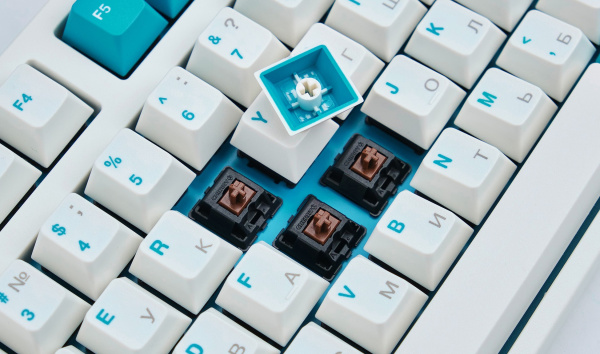 leopold fc750r pd white-mint